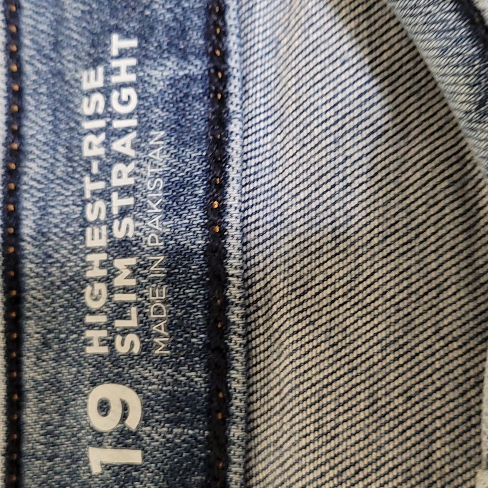 Arizona high rise slim straight Jeans. - Size 19 - Picture 9 of 10